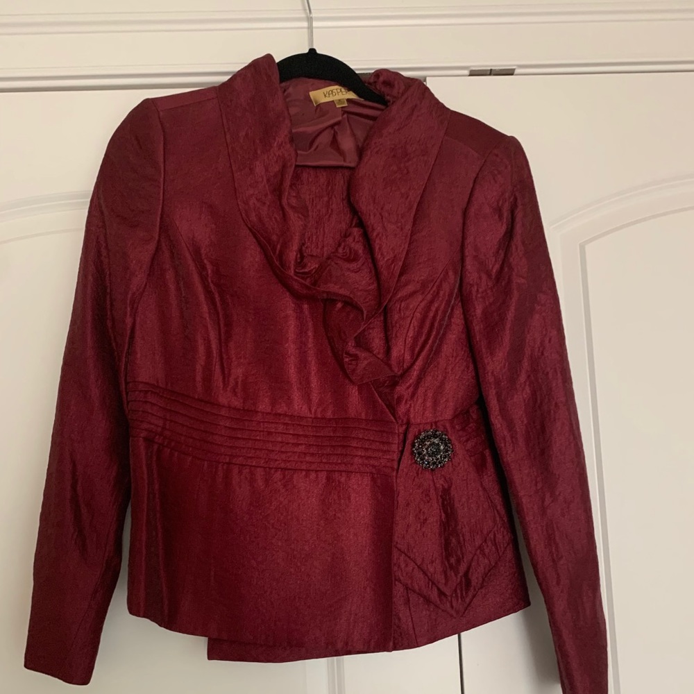 Women’s two piece suit !